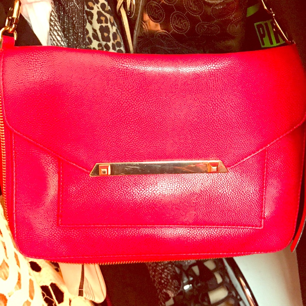 RED LEATHER PURSE